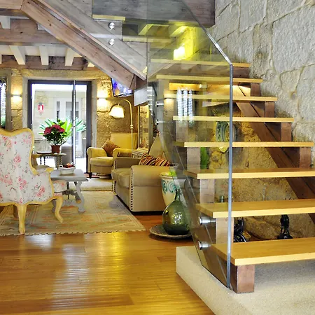 Real Hotel *